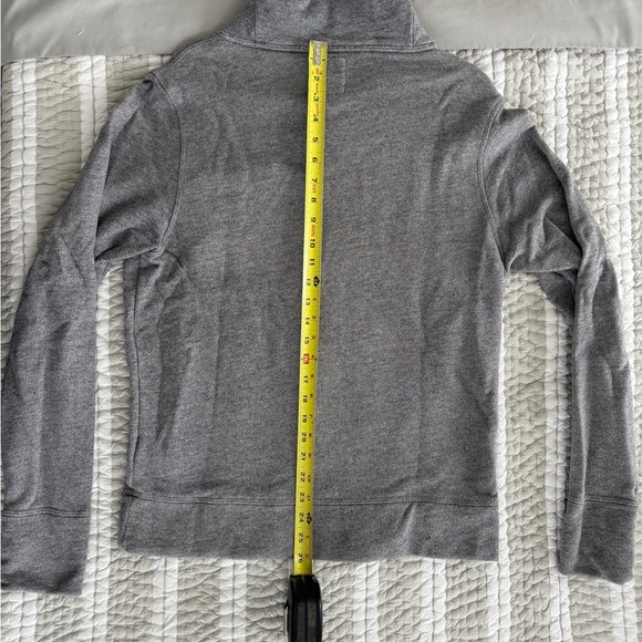 Men’s Billy Reid Gray Sweater with Button Accents, Size Medium - Picture 5 of 7